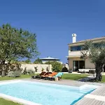 Sunny Summer House 4* וילה
