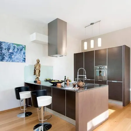 Βίλα Sunny Summer House 4* Ρόβινι