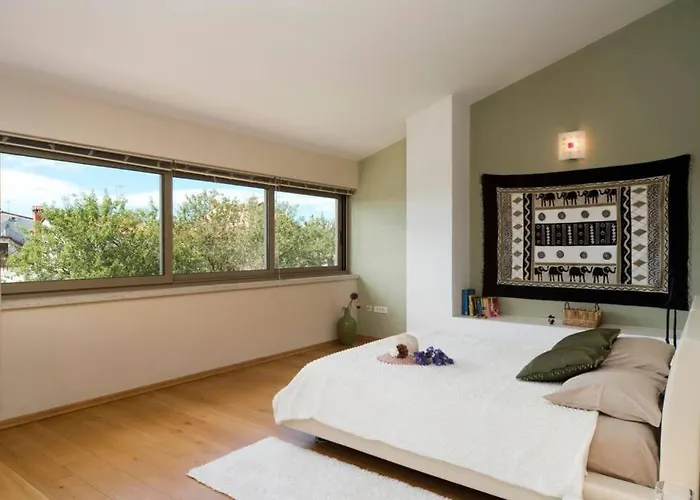 Sunny Summer House 4*