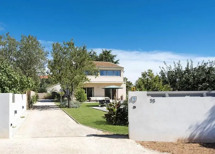 Sunny Summer House 4*