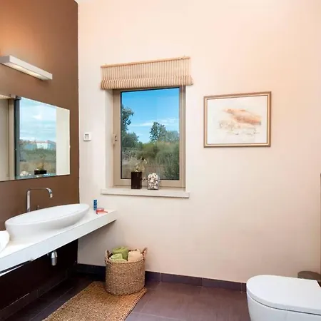 Sunny Summer House 4*