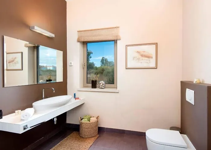 Sunny Summer House 4*